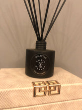 Load image into Gallery viewer, Chris Moyles Diffuser on jewellery box