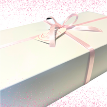 Load image into Gallery viewer, Love & Roses Gift Set